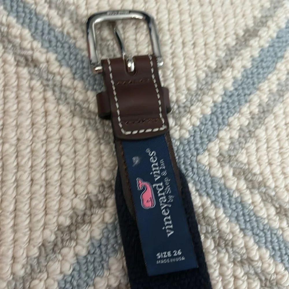 EUC Vineyard Vines Basketball Whale Belt Sz 26